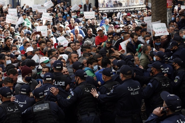 Algérie: La répression se durcit