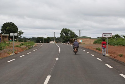 Une route transfrontali&egrave;re construite par une entreprise chinoise ouvre la voie au bien-&ecirc;tre des habitants du nord ivoirien (REPORTAGE)
