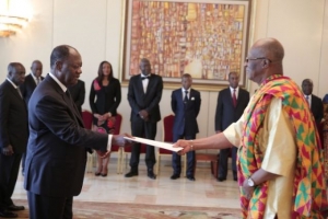 L&#039;Ambassadeur ghanéen Laryea Frederick Daniel présente sa lettre de créance au Président Ouattara