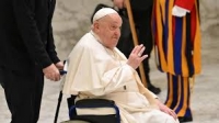 Pape Fran&ccedil;ois : le Saint-P&egrave;re n'est plus sous respirateur, son &eacute;tat est stable (Vatican)