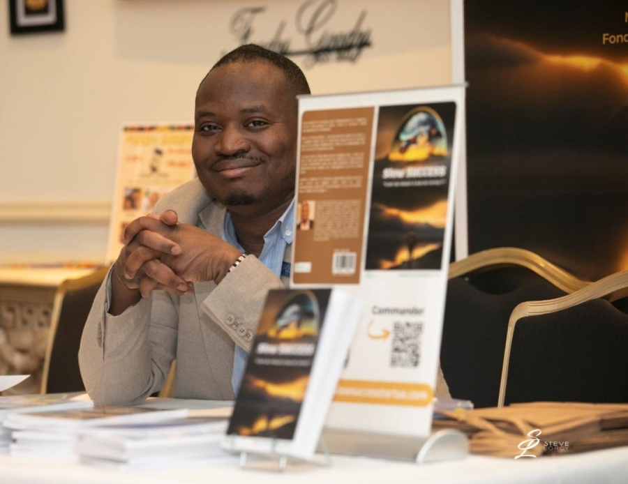 Dimitri M’Foumou-Titi : « Slow Success offre une perspective alternative en réhabilitant la valeur du temps, de la patience et de la construction progressive. »
