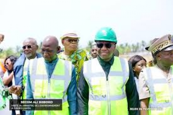 C&ocirc;te d'Ivoire : le ministre Abou Bamba satisfait des travaux de stabilisation du cordon sableux de Grand-Lahou