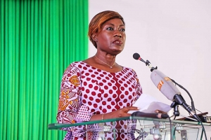 Côte d’Ivoire : la ministre Mariatou Koné lance les tests des équipements du projet &quot;Education numérique&quot;