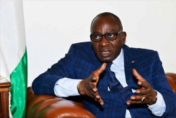 L&#039;ambassadeur Claude béké