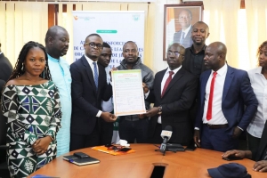 Côte d&#039;Ivoire / Paix et Cohésion Nationale : Les jeunesses des partis politiques et de la société civile signent une charte