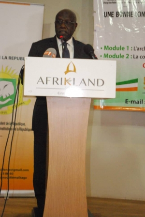 Côte d’Ivoire : «Une bonne connaissance de nos institutions à travers les médias, contribue à la stabilité politique de la Côte d’Ivoire», (Kafana Koné)