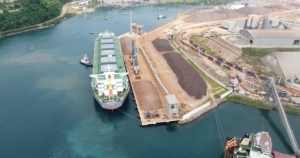 Côte d&#039;Ivoire/ LeTIPSP : Un premier navire post-Panamax dédié à l’exportation du nickel réceptionné avec succès
