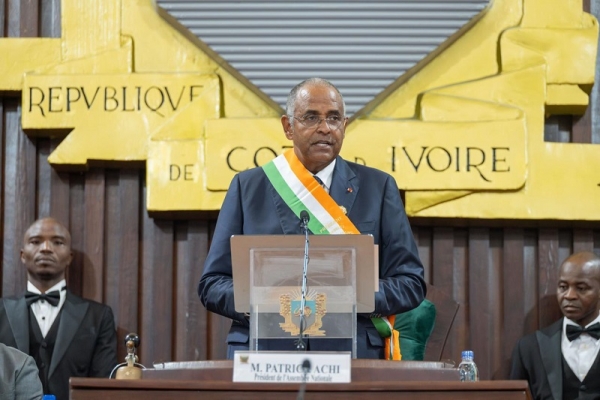 Côte d’Ivoire : une première session 2026 planche sur 24 projets de loi, dont six projets ordinaires, 13 projets de ratification d’ordonnances...