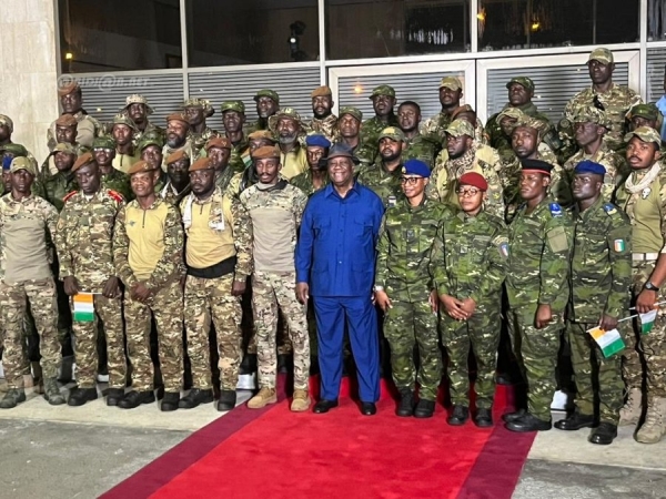 Côte d'Ivoire/ Défense : les 46 Militaires Ivoiriens libérés ont  été accueillis par le Président Ouattara