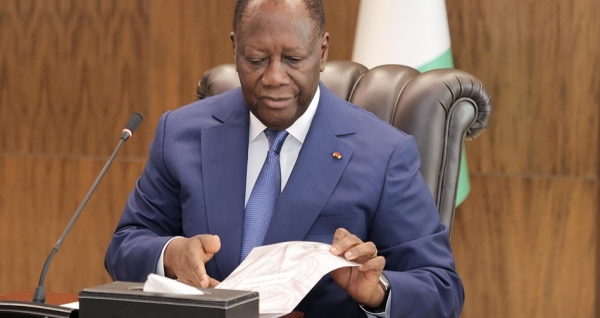 ÉDITORIAL/  Ouattara : partir ou continuer, le supplice d’un homme écartelé