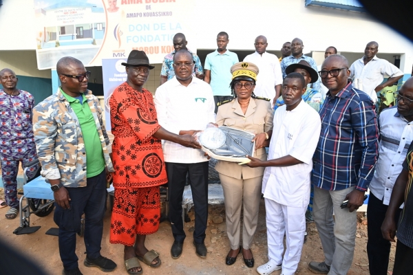 Côte d’Ivoire : Dominique Ouattara dote le centre de santé d’Amapo-Kouassikro d’équipements médicaux de plus de 10 millions FCFA