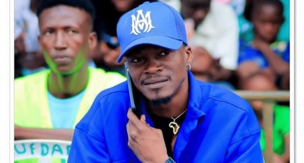 Côte d’Ivoire : Debordo Leekunfa arrêté à Abidjan suite à des plaintes du promoteur Nama Bouaké et de l’artiste Kerozen 
